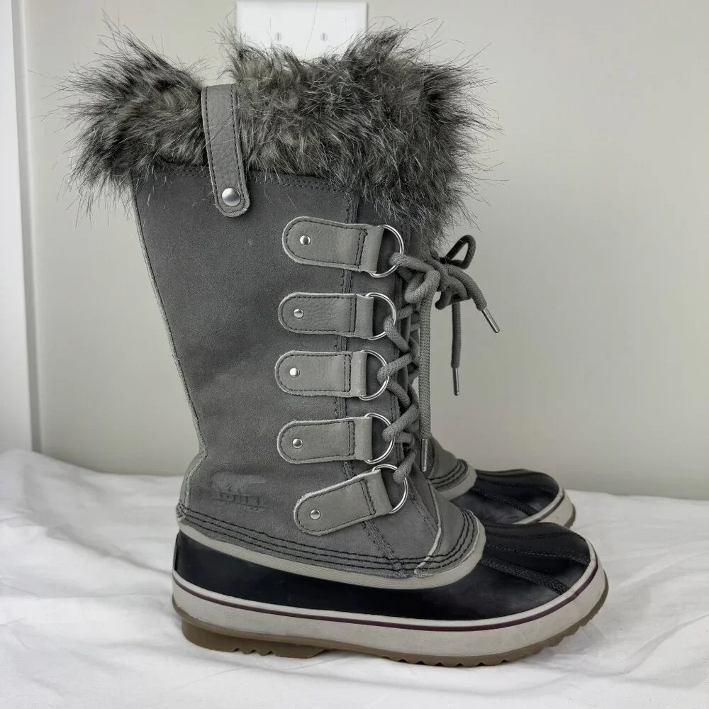 Sorel Women's Gray and Black Faux Fur Winter Boots